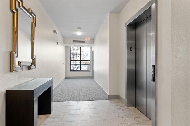 Foto del edificio - 4333 Gilbert Ave