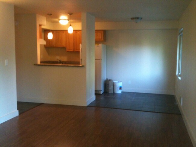 Foto del edificio - Westwood Apartment