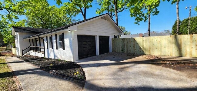 Foto del edificio - 1390 White Oak St SE