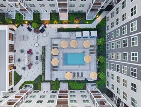 Building Photo - Alexan Waltham