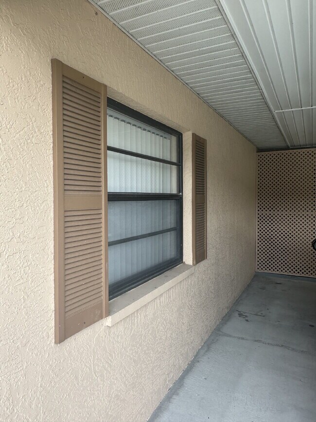 Building Photo - 2 Bedroom, 2 Bathroom Villa For Rent