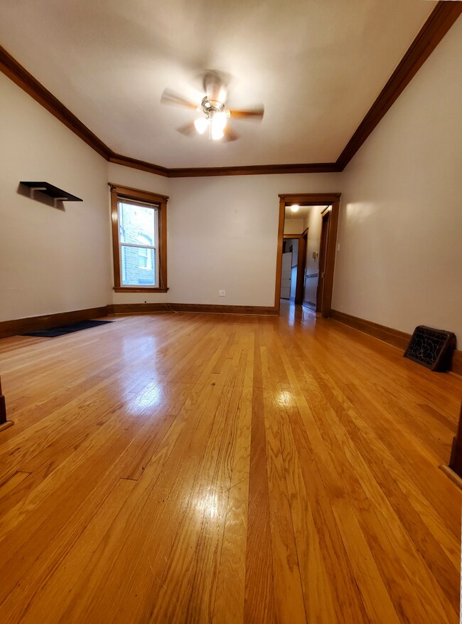 Foto del edificio - 4734 N Albany Ave