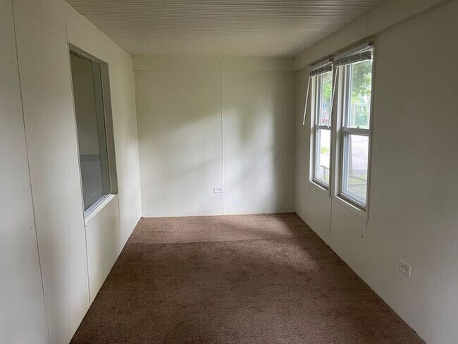 Building Photo - 3 bedroom Niles Home