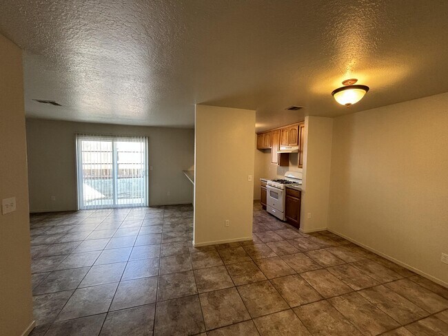 Building Photo - 3509 Shawnee Dr