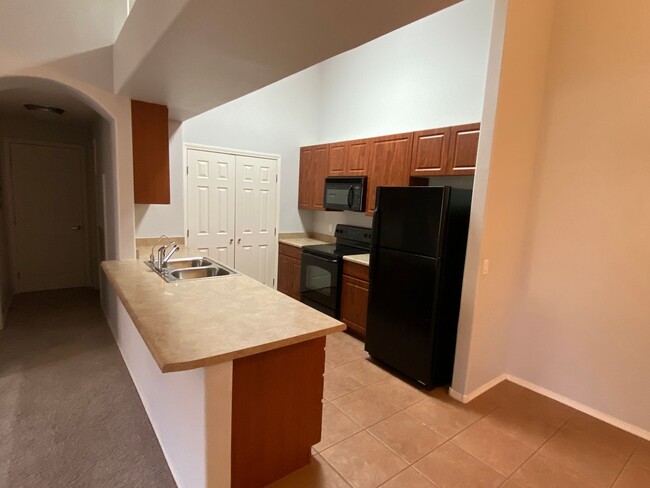 Foto del edificio - Beautiful 2 Bedroom 2 Bath East Valley Condo