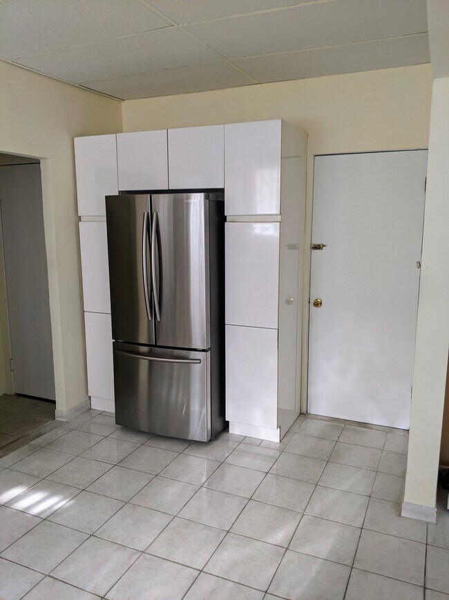Stainless steel french door appliances - 102 W Windsor Pky
