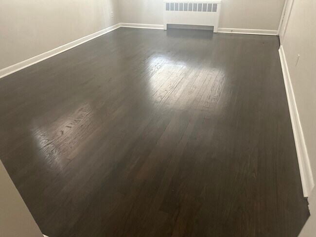 Foto del edificio - 2739 Powell Dr