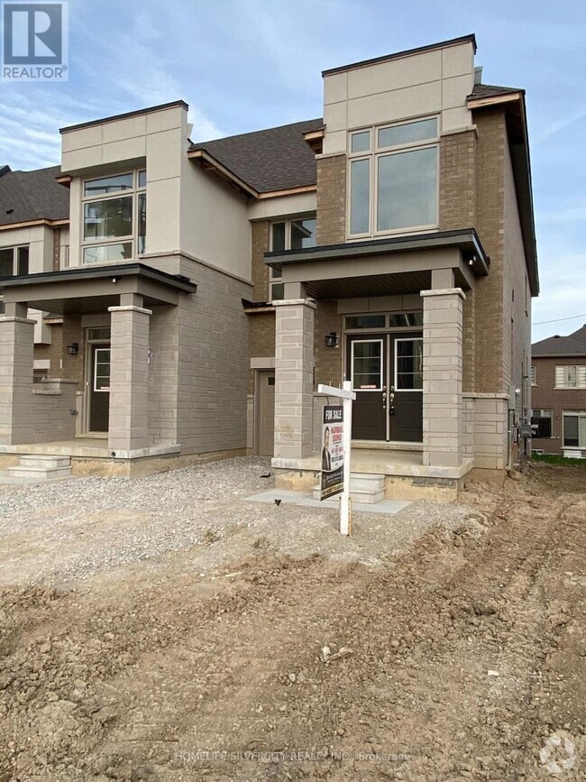 Building Photo - 73 Donald Ficht Cres