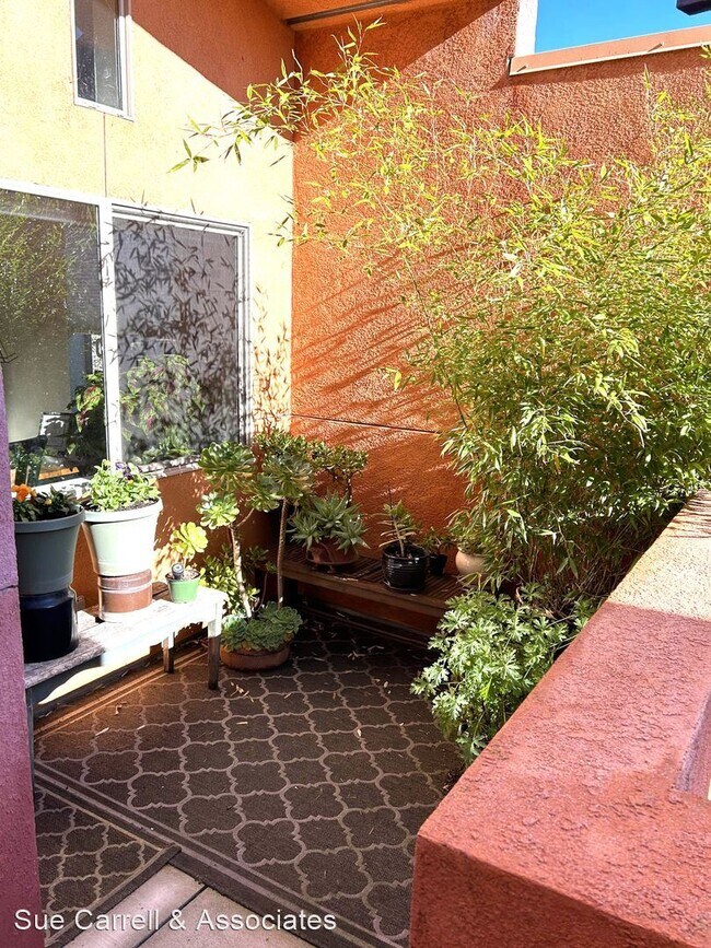 Building Photo - 4 br, 2 bath House - 1346 Yulupa Ave. #C