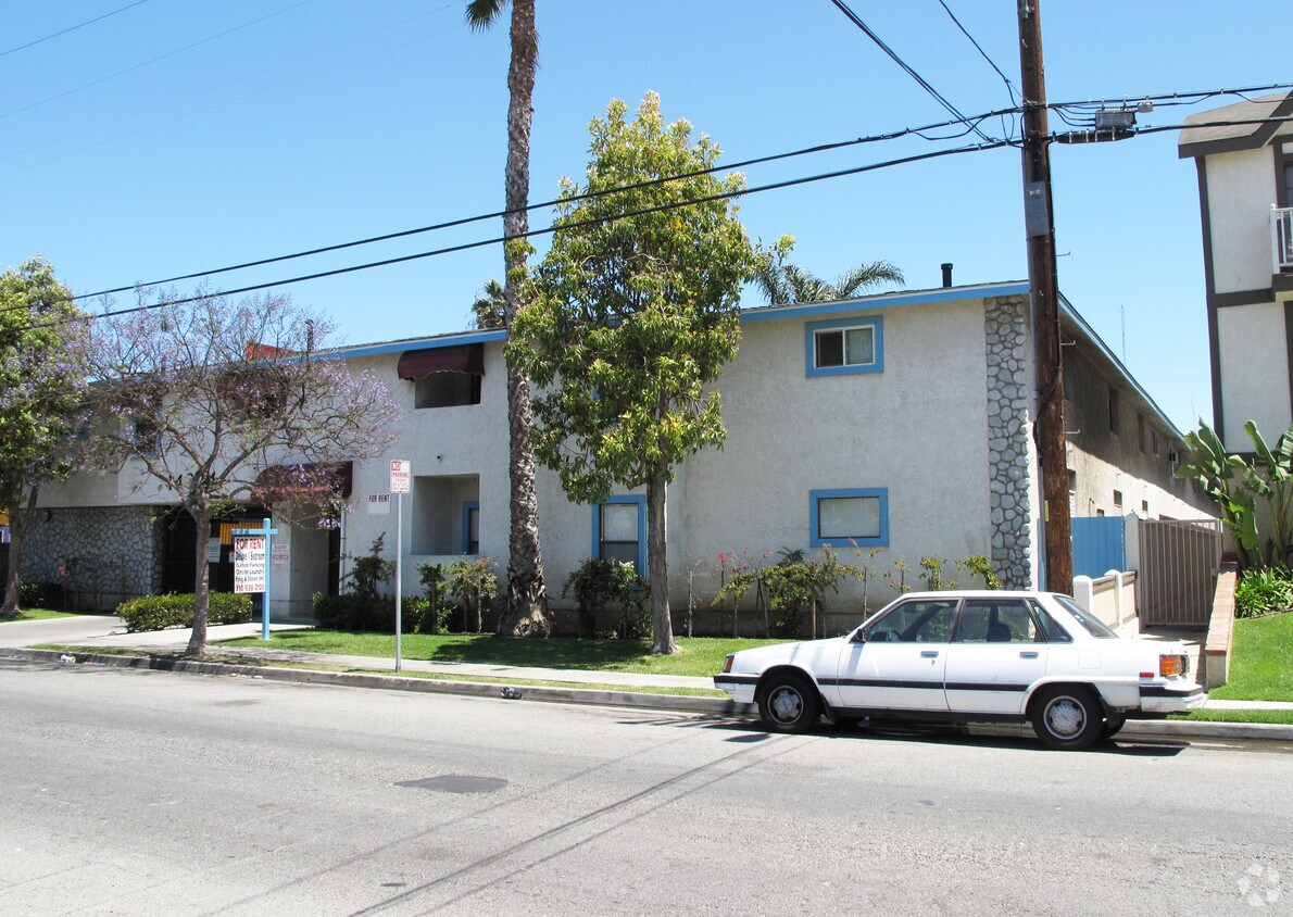 Primary Photo - 14324 Lemoli Ave