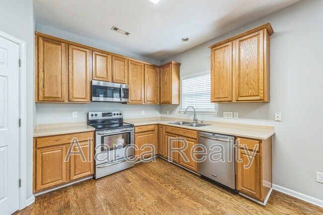 Foto del edificio - 2069 White Cedar Ln