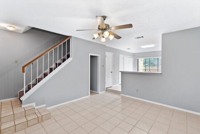 Building Photo - 11901 Swearingen Dr