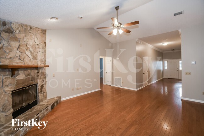 Foto del edificio - 1570 Crabapple Cove Ct N