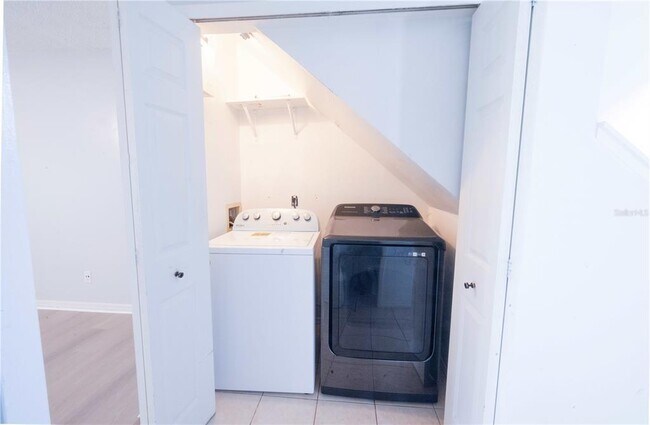 Foto del edificio - 2230 Waterleaf St