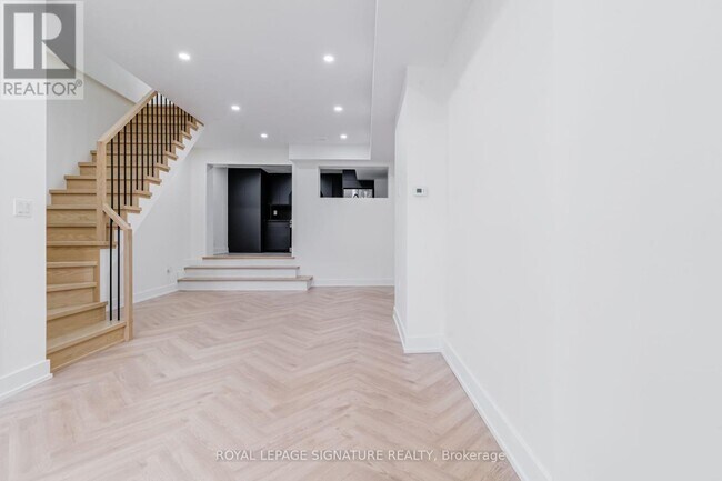 Photo du bâtiment - 861 O'Connor Dr