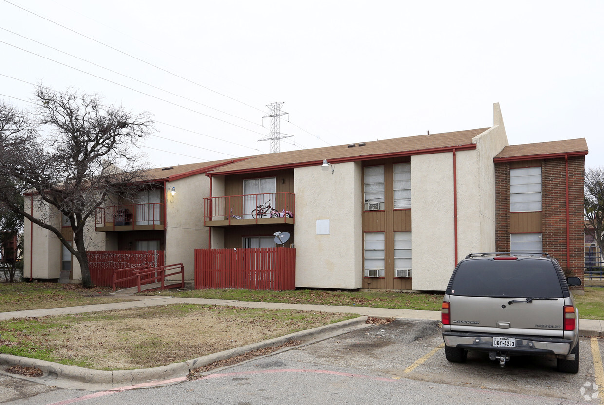 El Capitán Apartaments - Sierra Vista Apartments