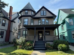 Building Photo - 182 Lancaster Ave