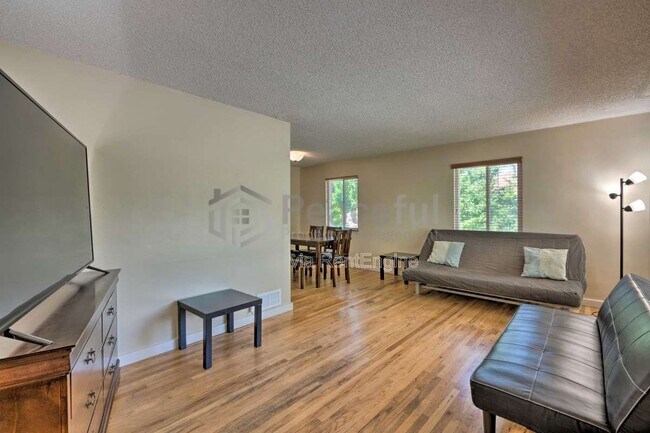 Foto del edificio - 462 E Haven Ave