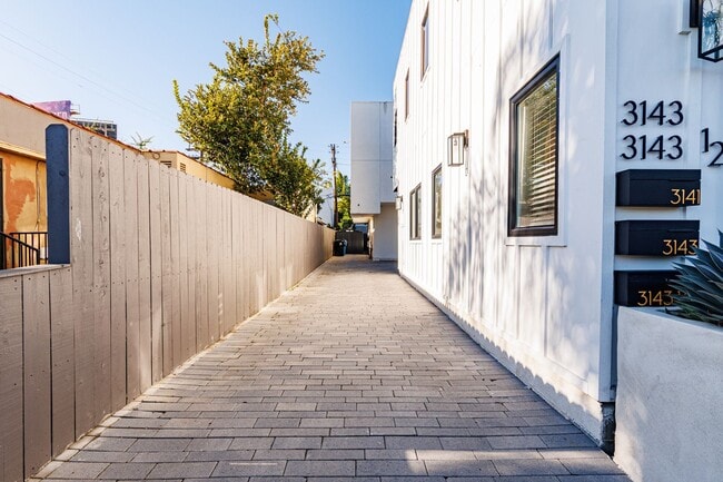 Building Photo - 3143 S Halm Ave