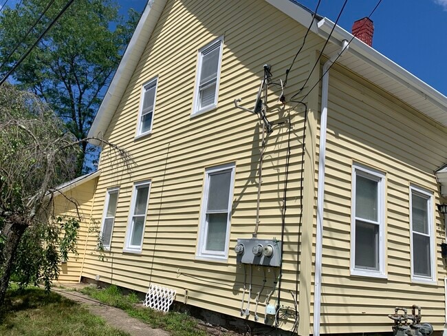Building Photo - 249 Union St