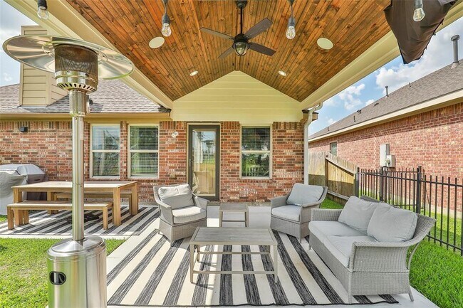 Building Photo - 13503 Barons Lake Ln