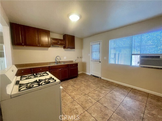 Foto del edificio - 1004 E Nocta St