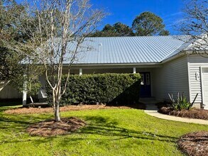Building Photo - 36 Creek Ct