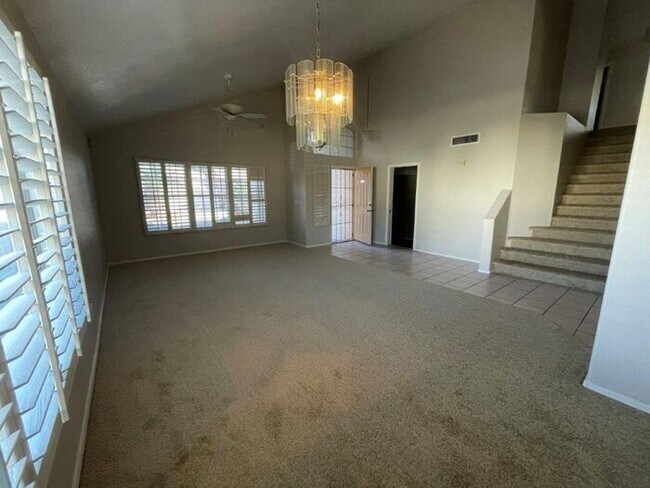 Building Photo - 922 N Sicily Dr