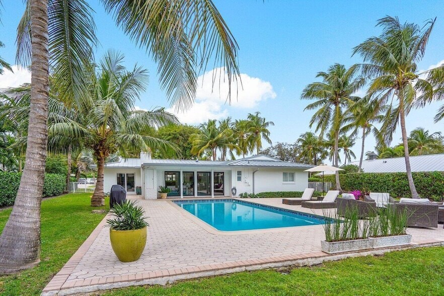 Foto principal - 2021 NW 3rd Ave