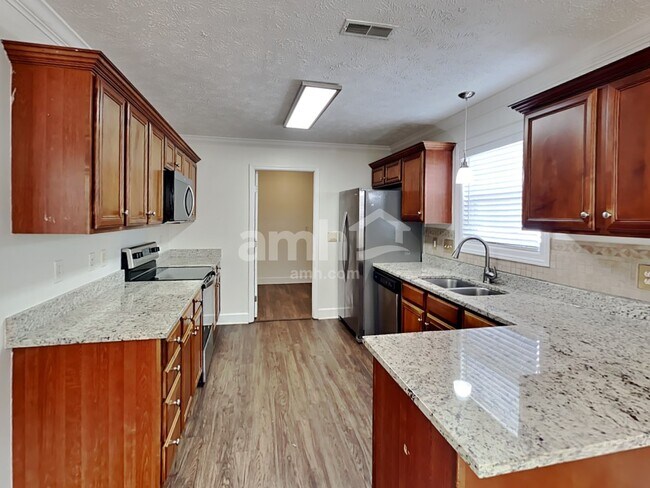 Foto del edificio - 1725 Kinsale Ave