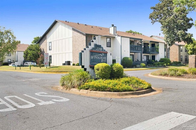 Building Photo - 2299 Scenic Hwy