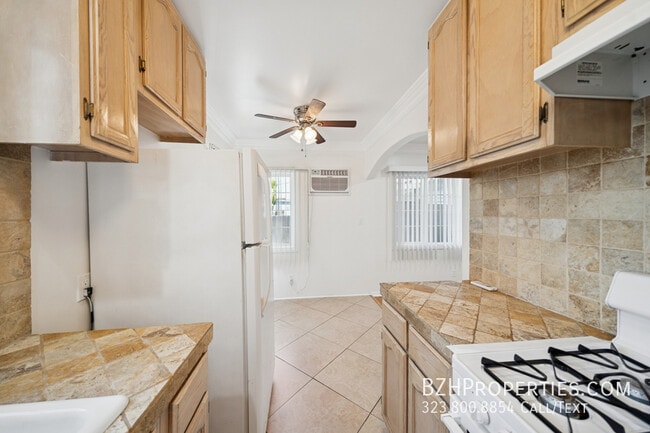 Foto del edificio - 710 Westmount Dr