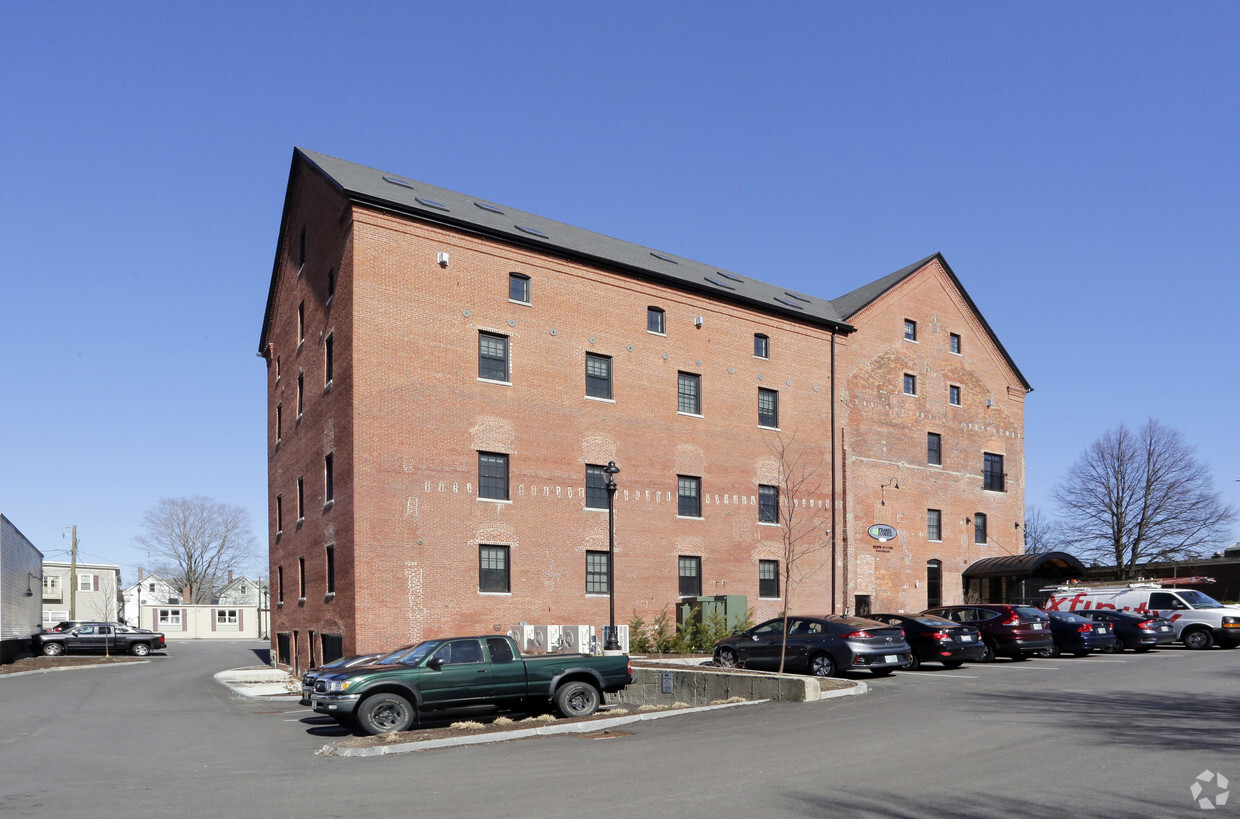 Building Photo - Frank Jones Brew Yard