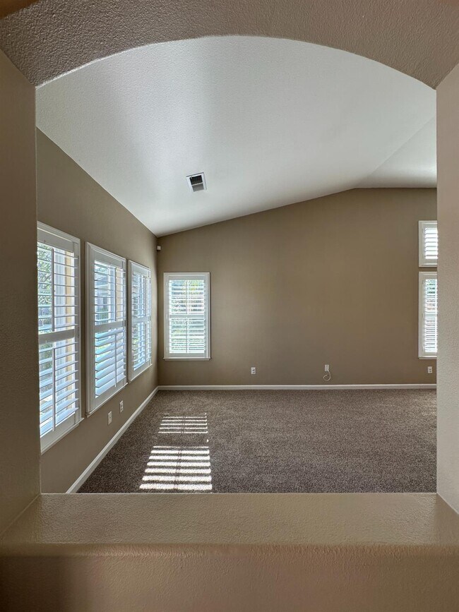 Foto del edificio - 2136 E Turnberry Ave
