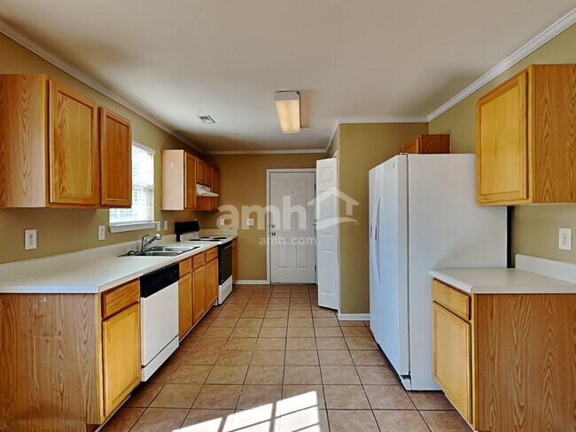 Foto del edificio - 205 N Fuquay Springs Ave