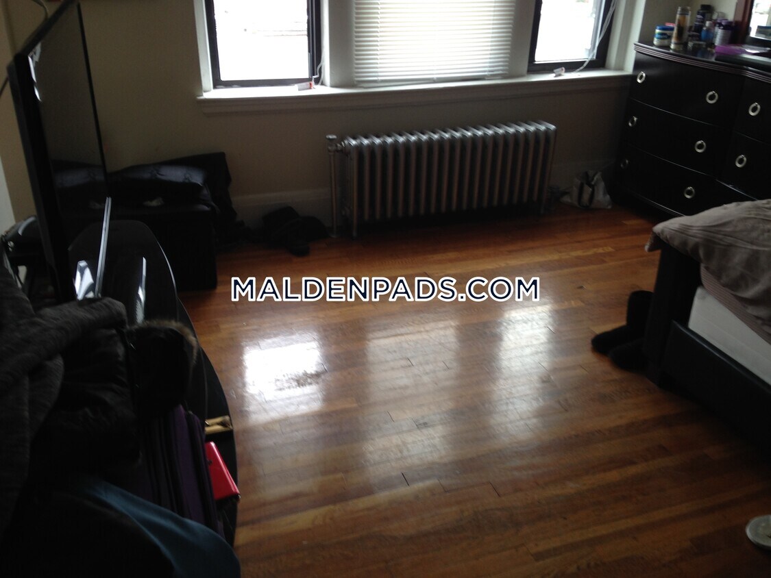 Primary Photo - 349 Pleasant St.