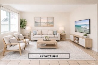 Building Photo - 11115 Slater Ave