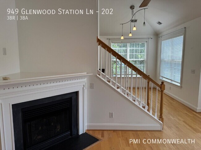 Foto del edificio - 949 Glenwood Station Ln