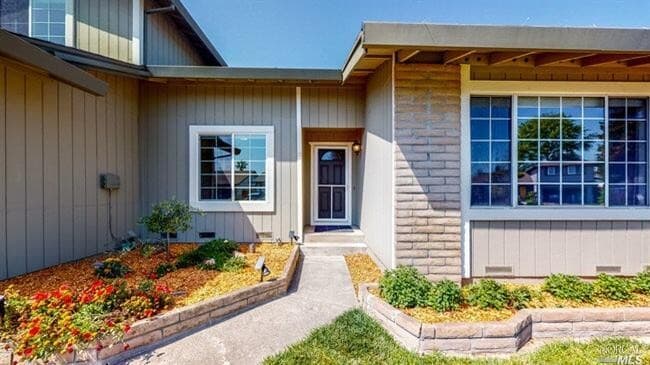 Building Photo - 1528 Galaxy Ct