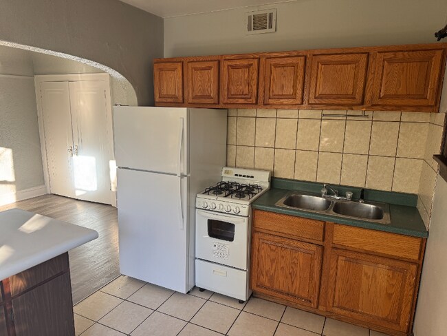 Foto del edificio - 417 N 39th St