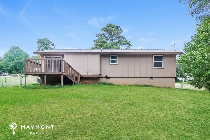 Building Photo - Cozy Home