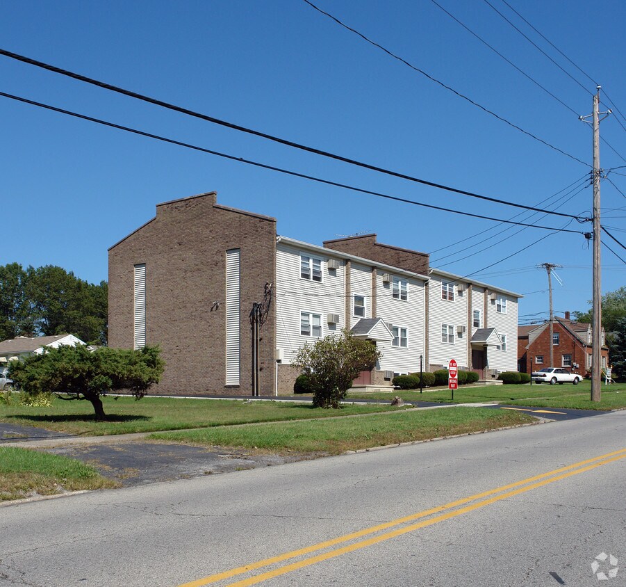 Foto principal - 550 Churchill Hubbard Rd