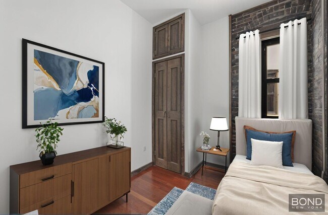 Foto del edificio - 516 E 12th St