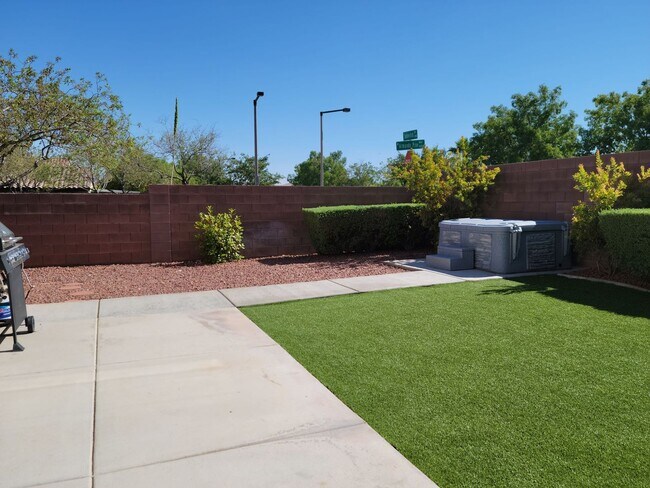 Foto del edificio - Downtown Summerlin Beauty