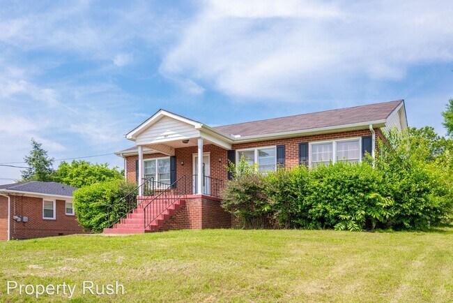 Foto del edificio - 3 br, 1 bath House - 807 Woodland Ave