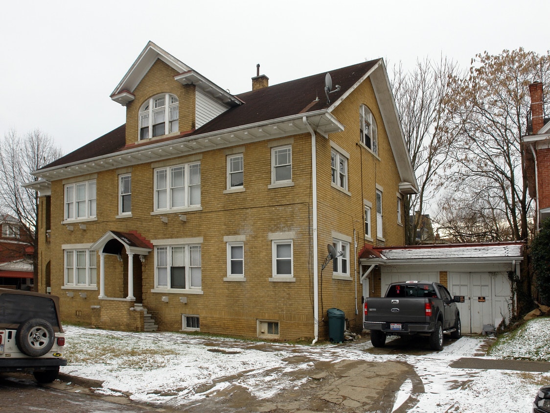Building Photo - 945 11th Ave