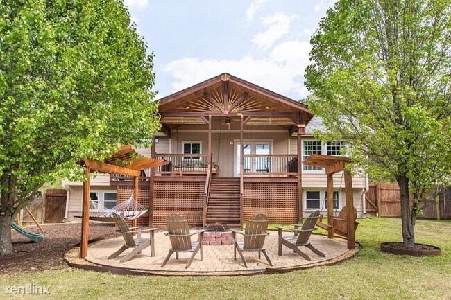 Building Photo - 4 br, 3 bath House - 1023 Malibu Dr