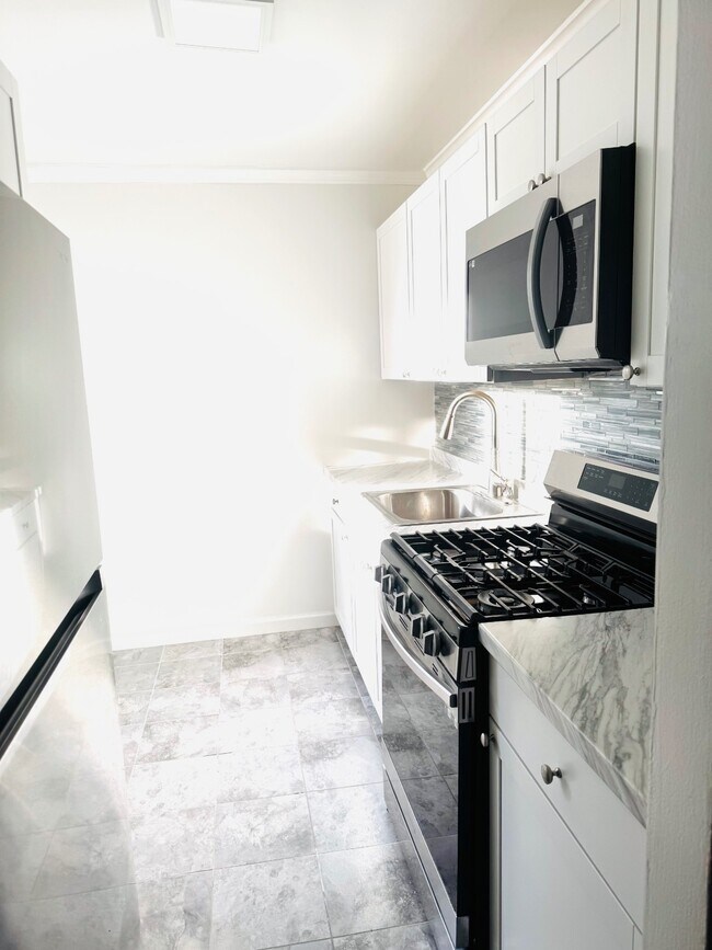 Foto del edificio - 210 Atlantic Ave