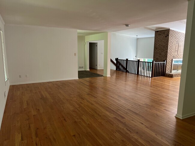 Foto del edificio - 4968 Twin Branches Way