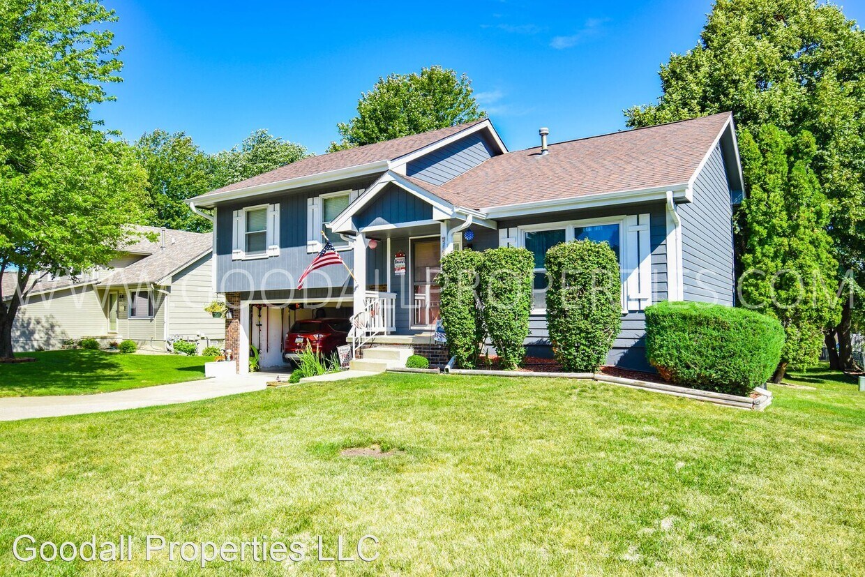 Foto principal - 3 br, 2 bath House - 507 NW 3rd St